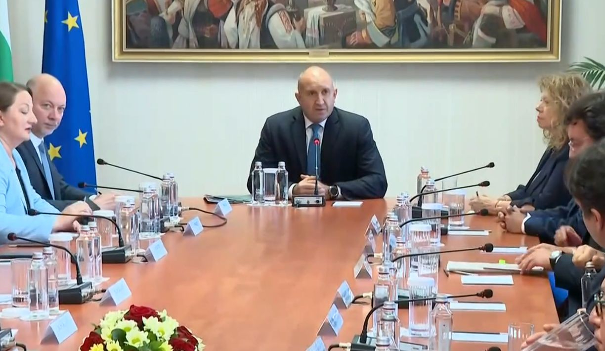 Радев притисна политиците, заплете голяма мистерия с новия премиер БЛИЦ Live
