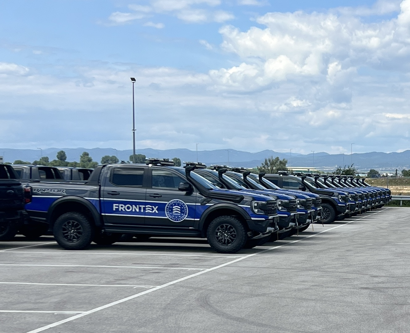 Мото-Пфое доставя 250 специализирани Ford Raptor на Frontex