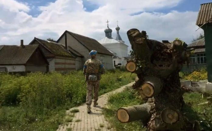 Украйна е превзела три села до Курск, свалиха руския флаг ВИДЕО
