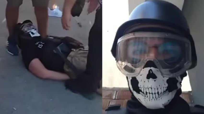 Шок в Турция! 18 г. с шлем покривало и жилетка отиде в градинка на джамия и... СНИМКИ