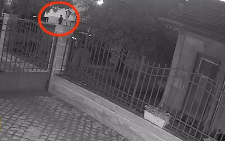 Мистериозен палеж в София, силует на жена обърка всички ВИДЕО