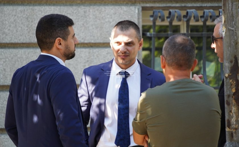 Първи СНИМКИ от обиските в имотите на Вълка, спецакция тече и в Кърджали ВИДЕО