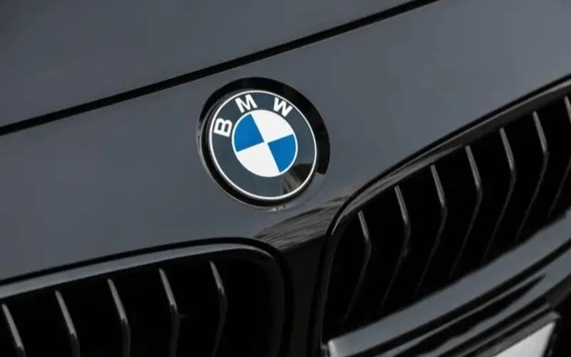 BMW показа как изглежда най-мощното комби на компанията в историята СНИМКИ 
