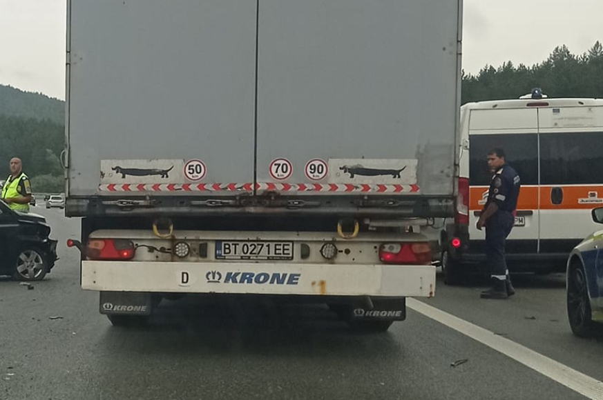 Зверски удар на АМ "Струма", всички говорят за "принцесата" ВИДЕО