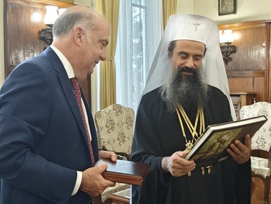 Знакова среща! Какво си казаха патриархът и американският посланик