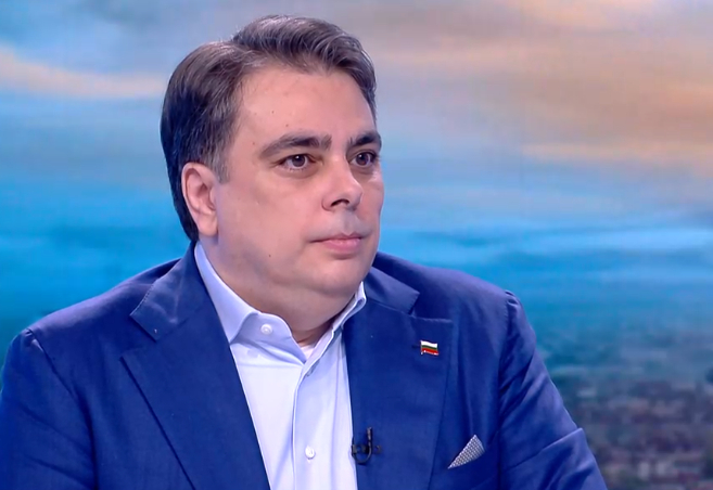 Асен Василев твърди, че всичко е точно, финансова катастрофа няма