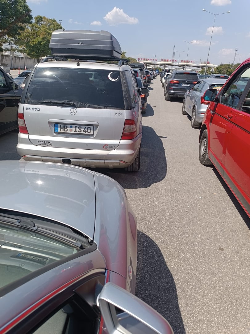 На границата с тази наша съседка е страшно СНИМКИ 