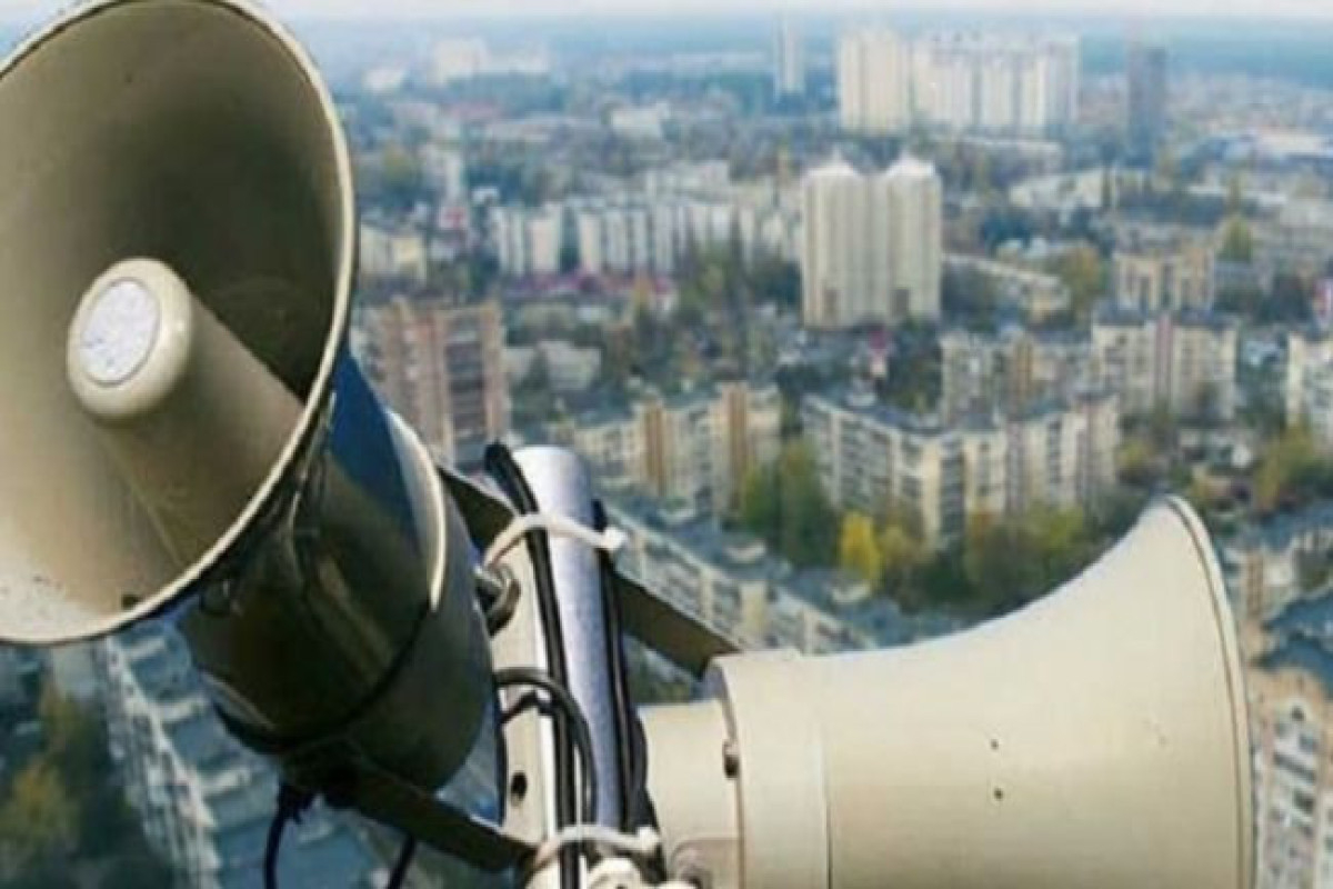 Експлозии разтърсиха цяла Украйна, вият сирени за въздушна тревога СНИМКИ