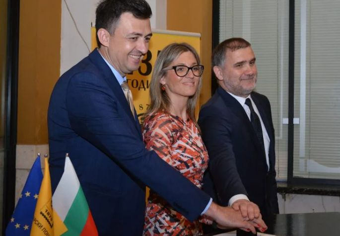 3-ма нови: Кой кой е в кабинета "Главчев 2" СНИМКИ