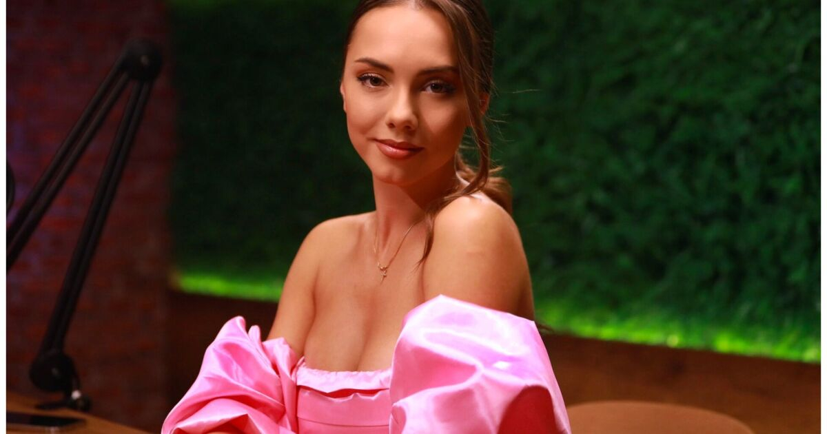 Секси звезда от "Фермата" подлуди гърците в този вид СНИМКИ 18+