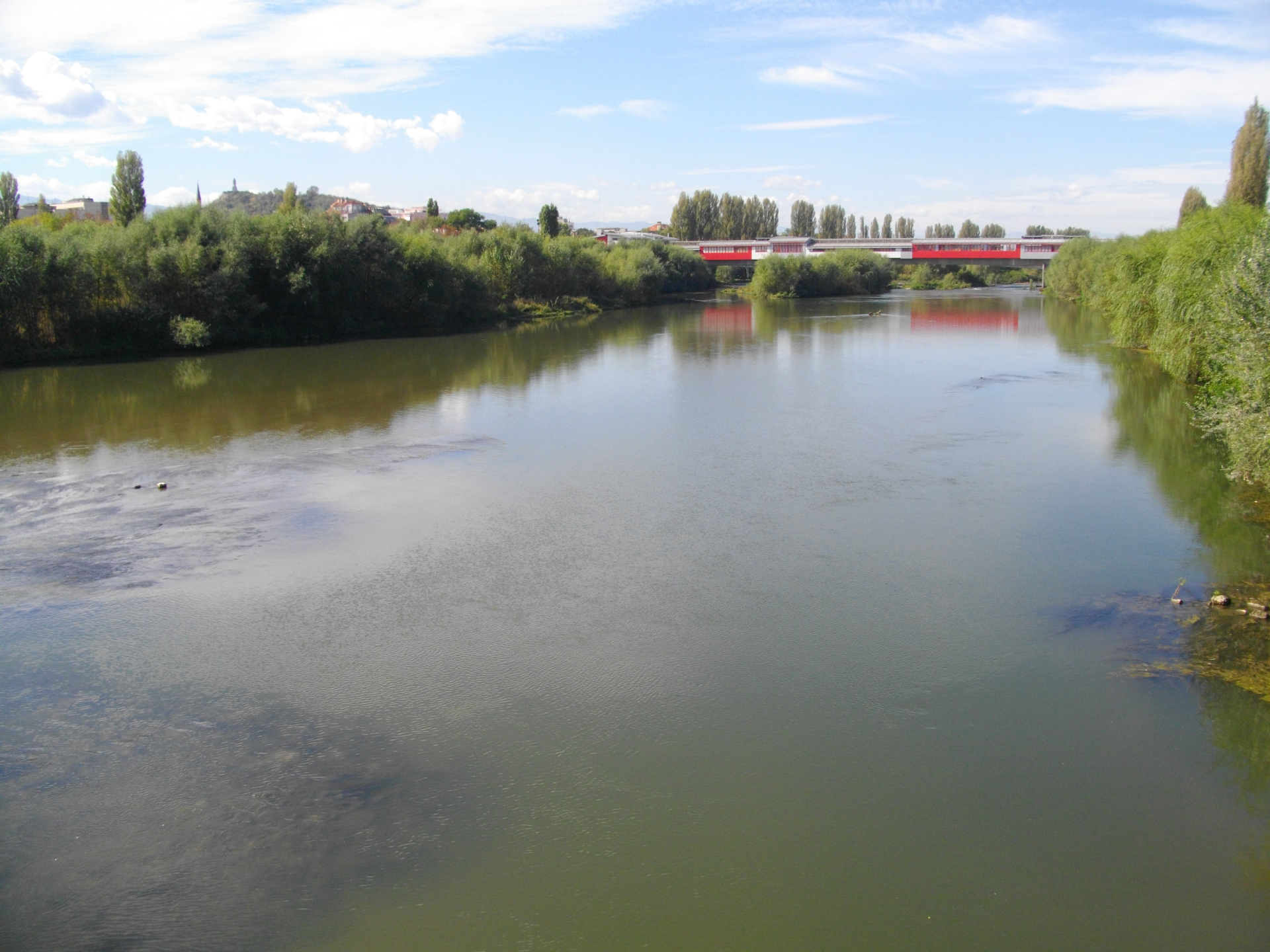 Дете влезе във водите на Марица и не излезе, издирват го