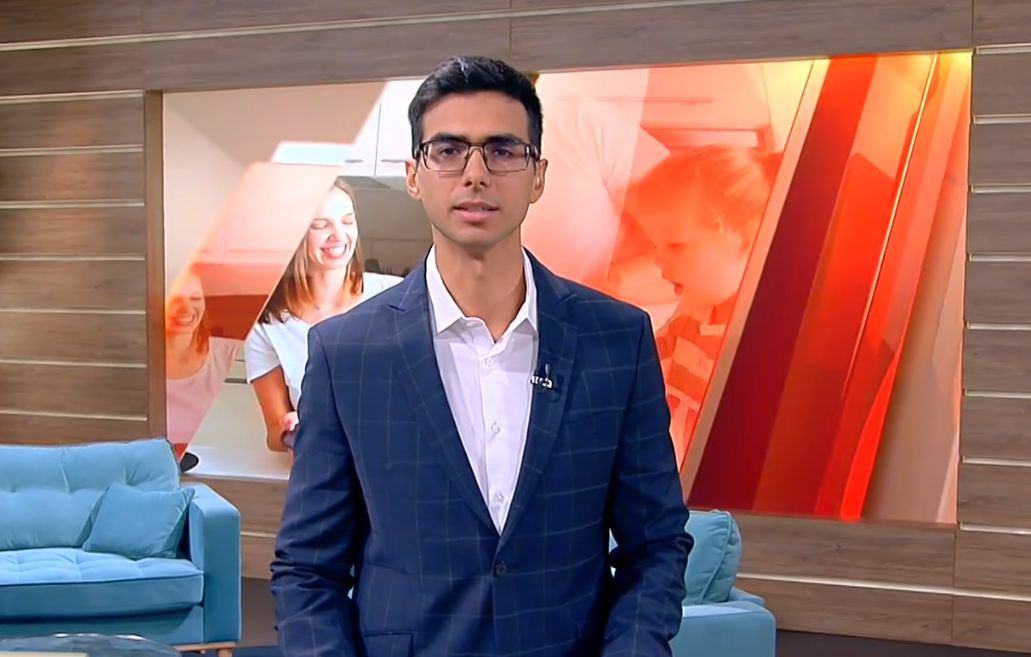Млада и красива водеща на bTV аут от екран 