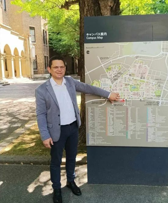 Доц. Атанас Владиков от ПУ отиде в Япония и ето какво видя там СНИМКИ