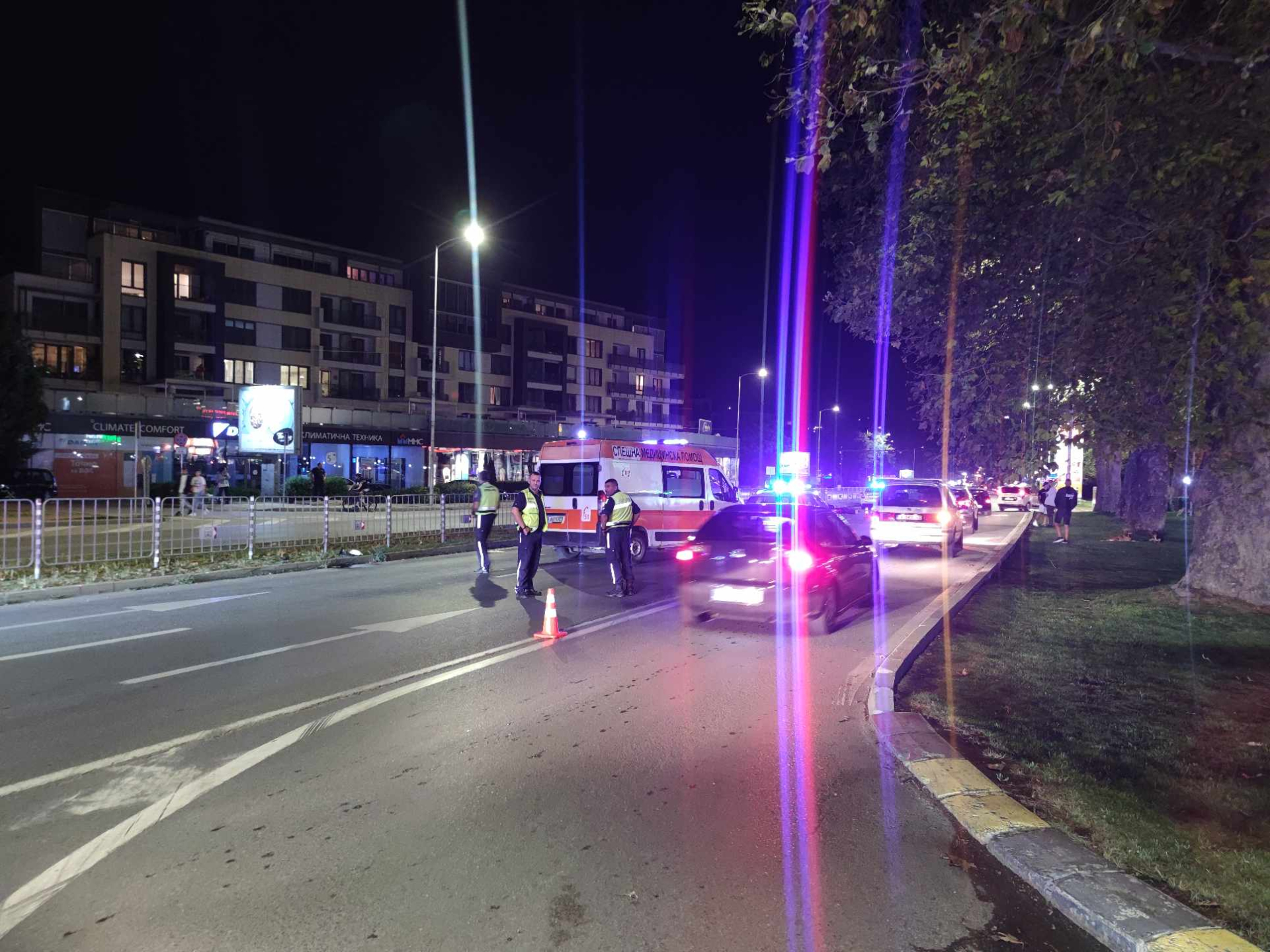Първо в БЛИЦ! Огромна трагедия по тъмна доба във Варна СНИМКИ