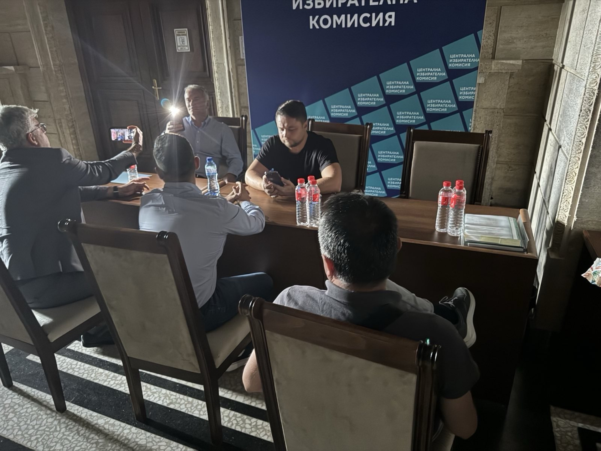 Нахлуването в ЦИК е престъпление!
