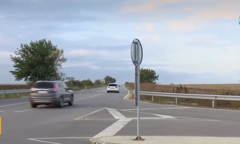 Внимание: Нова измама на пътя със „закъсали” шофьори на пътя! ВИДЕО