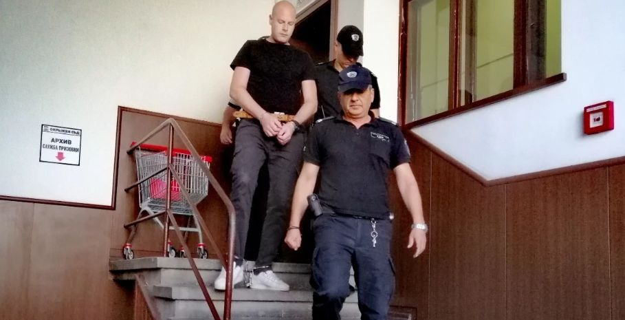 Примката около Рангел Бизюрев се затяга здраво 
