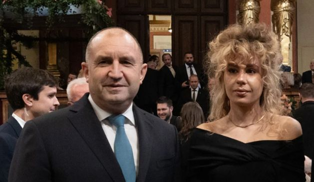 Щерката на президента Радев стяга куфарите, чака я нещо голямо 