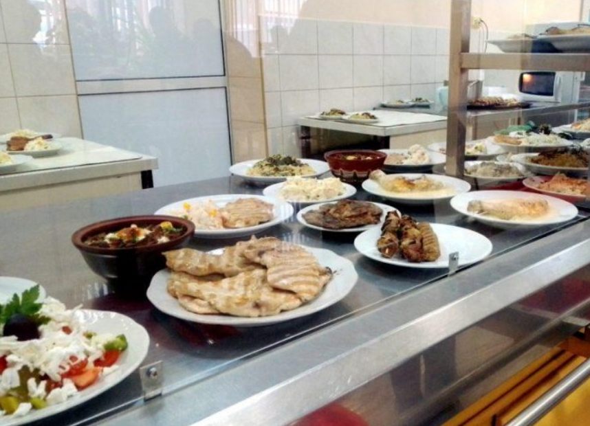 Край на една епоха: Супа и основно за 3 лв., любимо място на търновци отива в историята