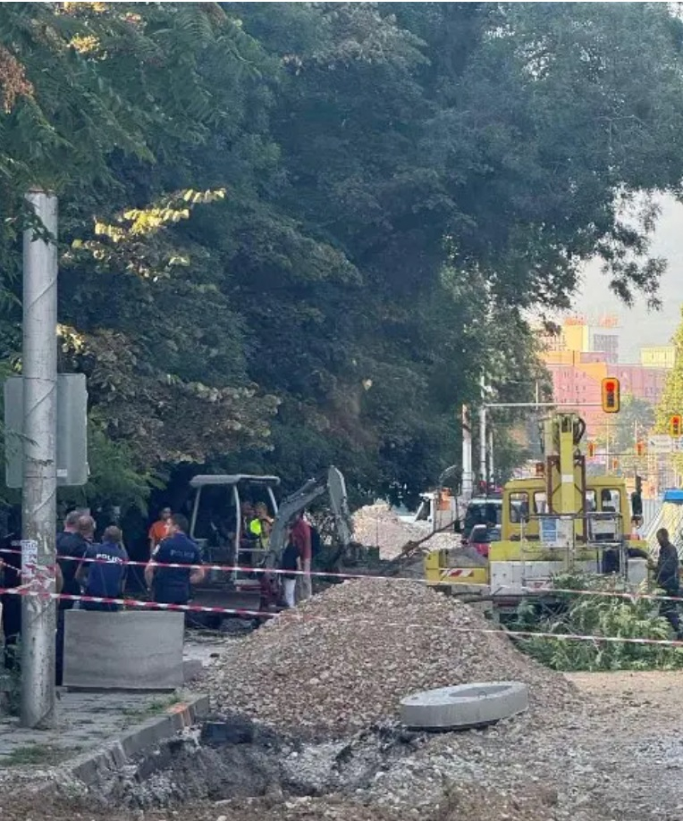 Десетки полицаи окупираха столичната ул. „Опълченска“ ВИДЕО