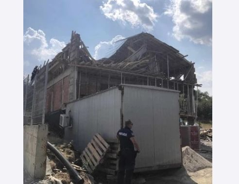 Страшна драма в Дивотино, летят патрулки и пожарни СНИМКА