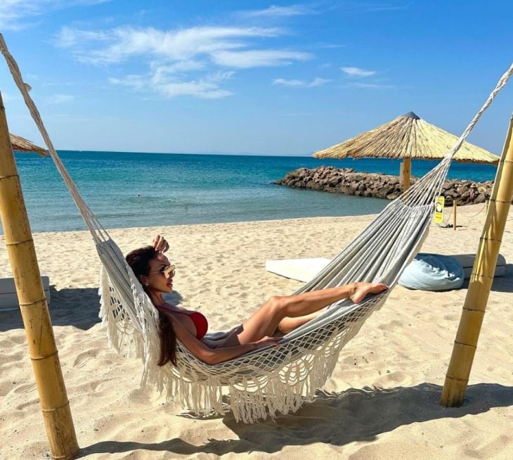 БГ певици над 50 г. взривиха мрежата с голи тела СНИМКИ 18+