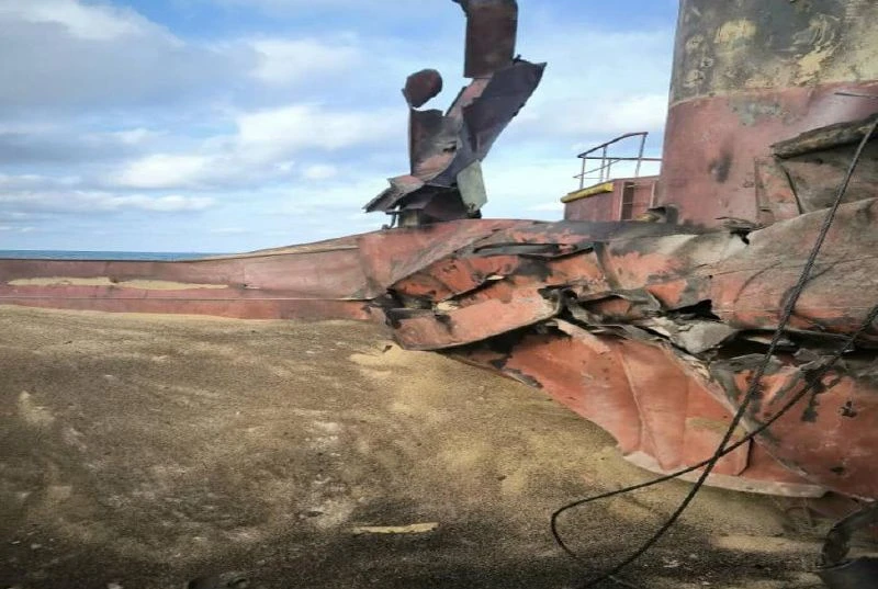 Зеленски: Руска ракета порази кораб в Черно море СНИМКИ