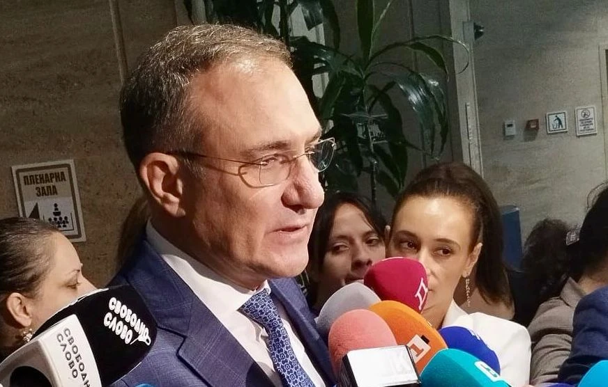 Борислав Гуцанов: ПП-ДБ не усвоиха нито едно евро по НПВУ, заради тях хората щяха да плащат в пъти по-висока цена на тока 