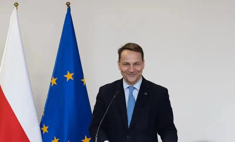 Полша: Спрете да давате пари на украинците, за да има хора за ВСУ 
