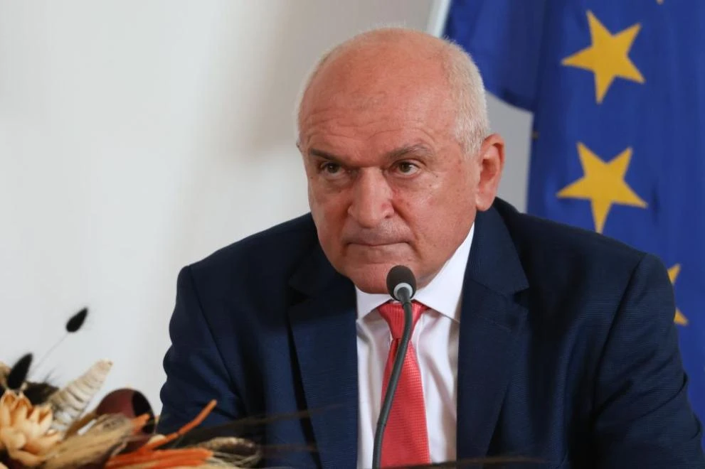 Премиерът Главчев събира спешно министрите
