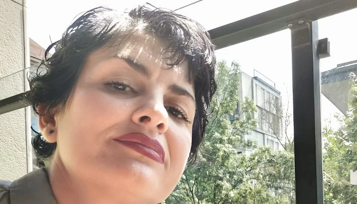 Калина Андролова побесня: Двамата пилоти загинаха заради шоу, а не за родината!