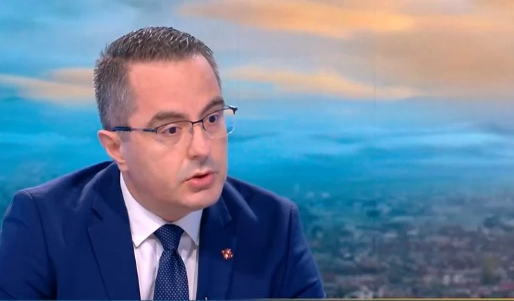 Цирк в bTV: Цончо Ганев в челен сблъсък с Цънцарова, тя го втрещи: Довършете се! 