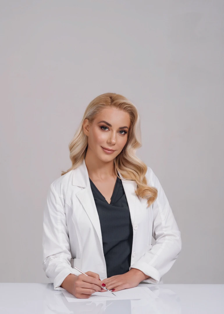 Сензация! Вижте коя пластична операция скоро ще измести липосукцията