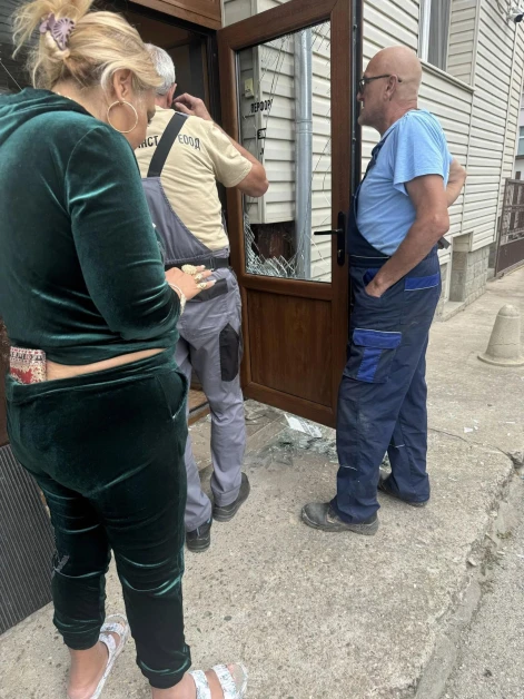 В наш малък град: Призрак подкара кола, отиде да се стриже СНИМКИ