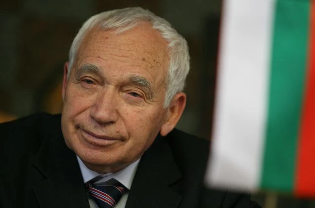 Президентът, който отказа радикализма - нечуваната история за Желю Желев