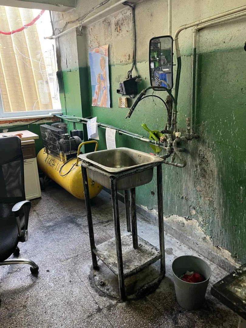 Заетите в градския транспорт работят в катакомби, общинските съветници нямат право да мълчат