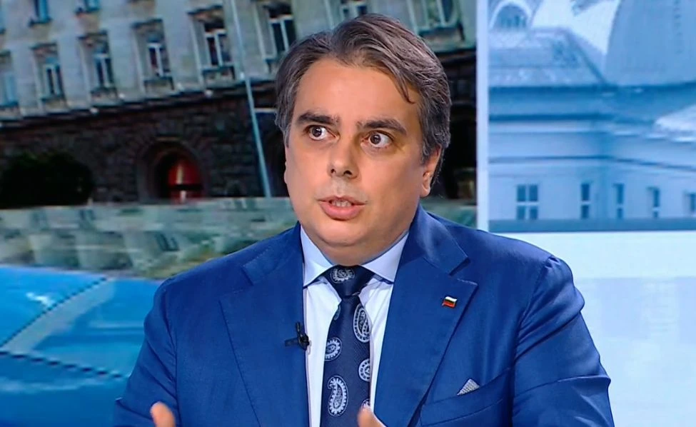 Асен Василев каза цялата истина за листите! Ето защо ключови фигури на ДБ са аут от водещите позиции