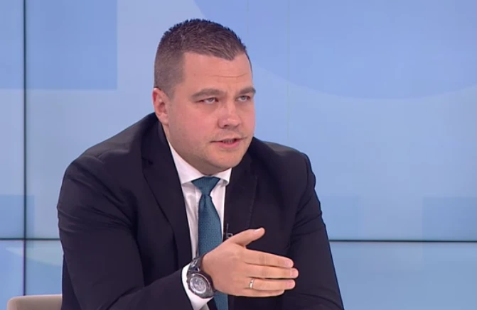 Станислав Балабанов разби Киро и Асен, един от тях е „приятел“ на истината