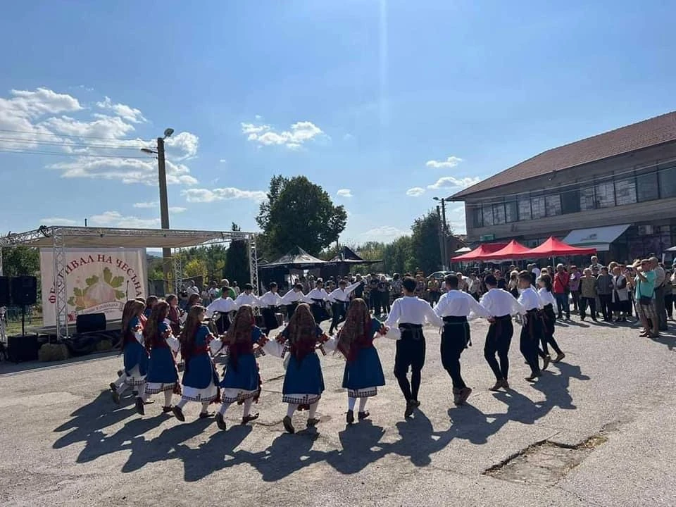 Искрен Пецов ще води Фестивала на чесъна край София