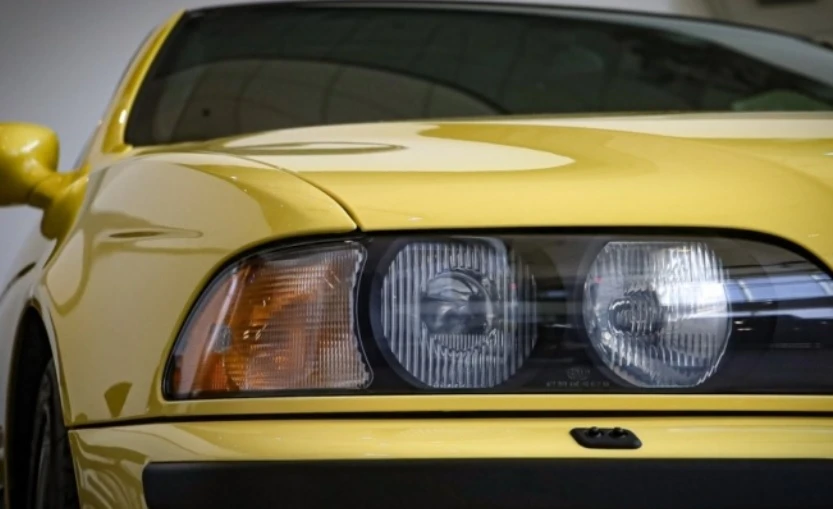 Знаменита капсула на времето: Продава се BMW M5 E39 в идеално състояние СНИМКИ