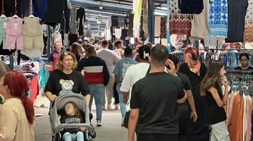 Българите пак се юрнаха към пазара в Одрин: Само за лев купуват... СНИМКИ  