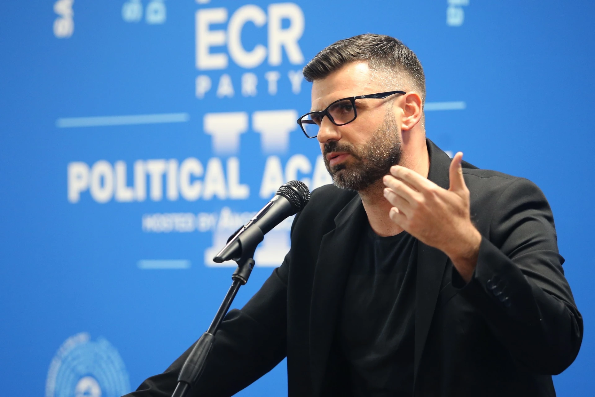 Кузман Илиев: Може би е добре да загубим парите по ПВУ, защото срещу тях стои... 