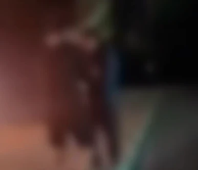 Пишлемета се гаврят и бият с психично болен ВИДЕО 18+