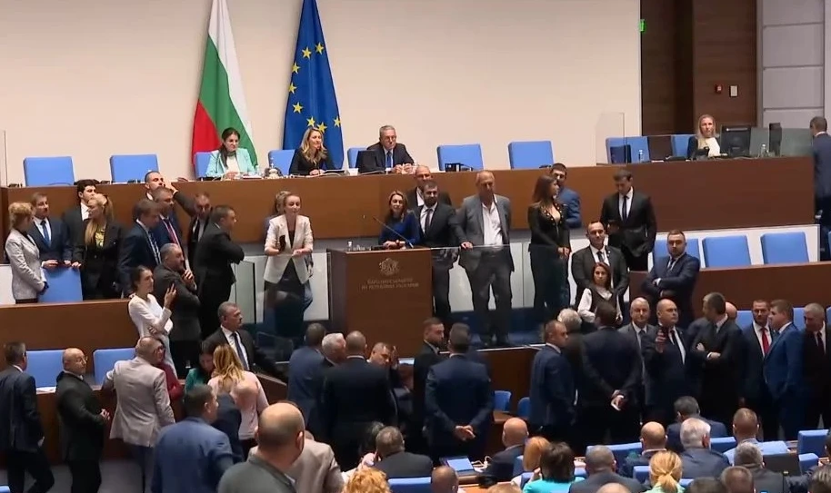 Само в БЛИЦ! Бруталната истина за 50-ото НС лъсна