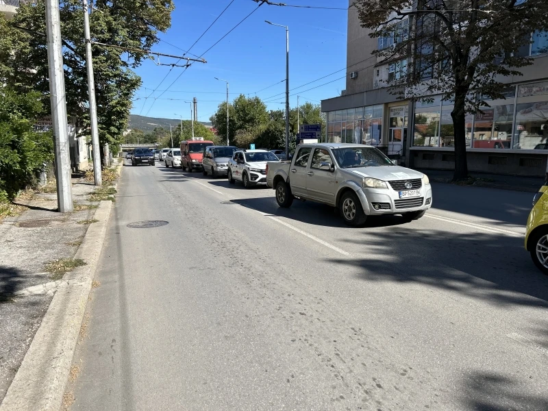 Дядо предизвика страшно меле във Враца СНИМКИ