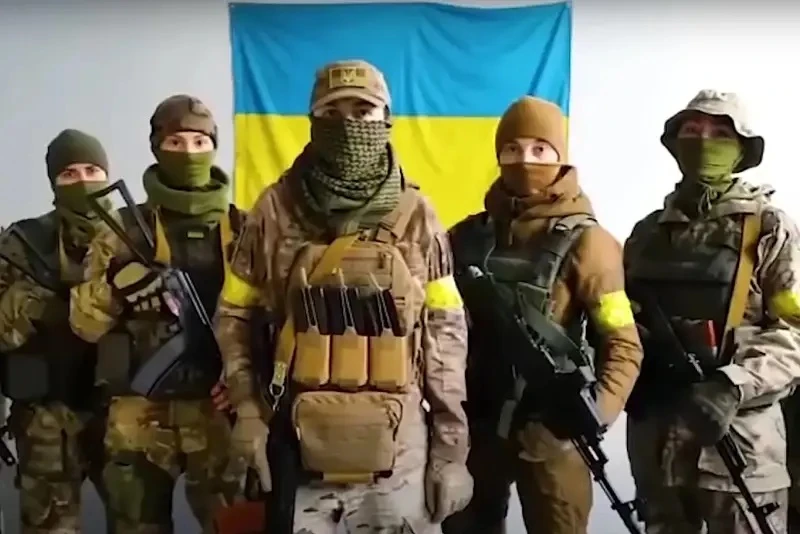 В Киев обсъждат възможността да регистрират жените за военна служба
