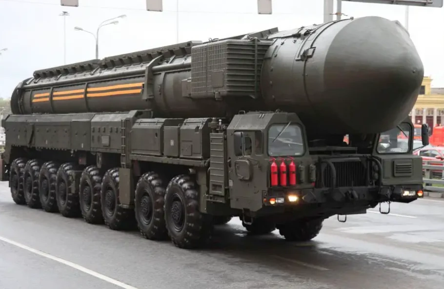 Това е страховитата руска ракета "Сатана II", която може да прелети до всяка точка на Земята