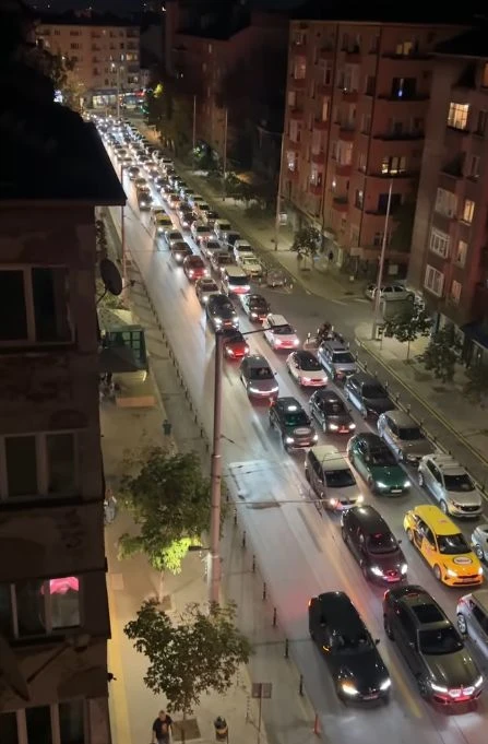 Позорно ВИДЕО от нощна София доказа резила на Теризев и хората му