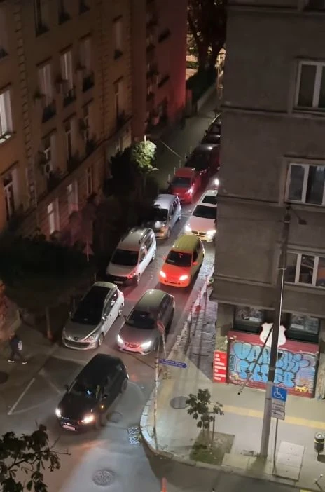 Позорно ВИДЕО от нощна София доказа резила на Теризев и хората му