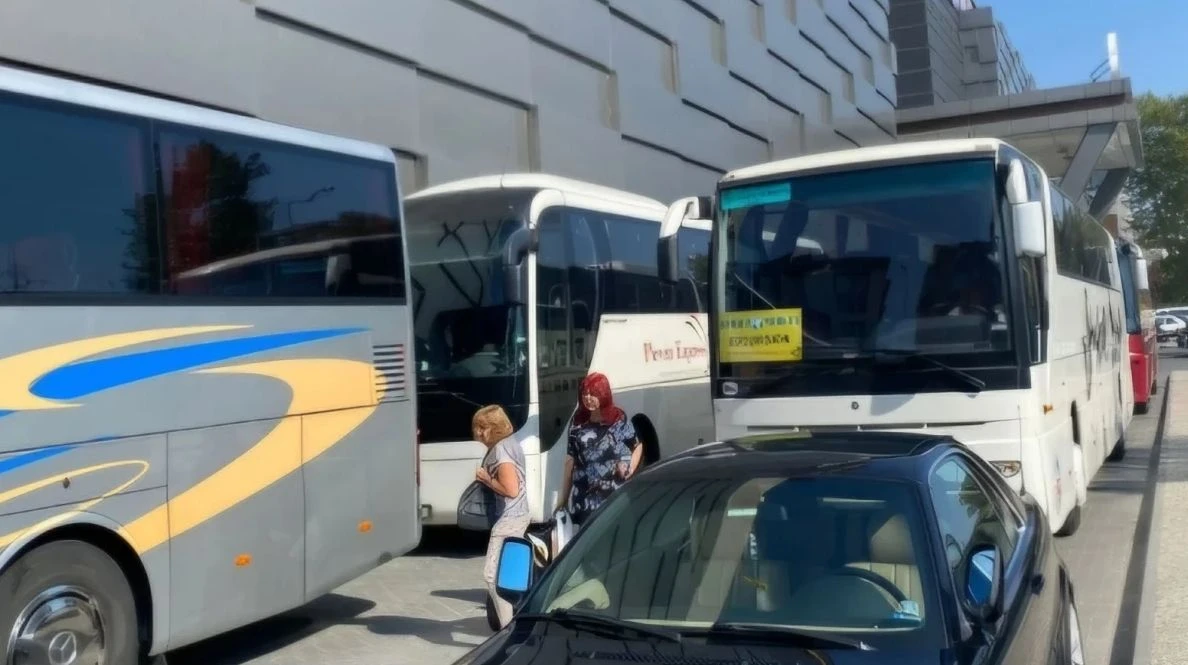 Интересът клати феса: Българите пак атакуват Одрин, но вече не харчат пари по пазарите, а... СНИМКИ